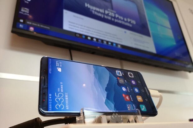 Huawei přinese Windows 10 do mobilů. Přes cloud
