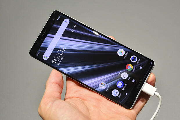 Sony Xperia XZ3: japonský koláč s OLED displejem živě z Berlína