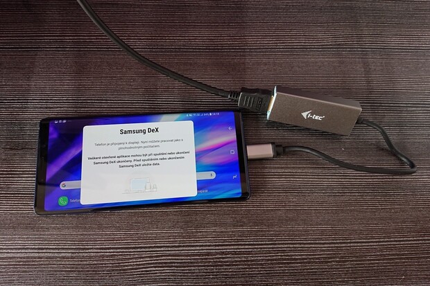 Samsung zřejmě pracuje na bezdrátovém řešení režimu DeX