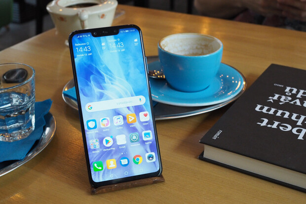 Huawei nova 3 je nově k dostání v barvě Airy Blue