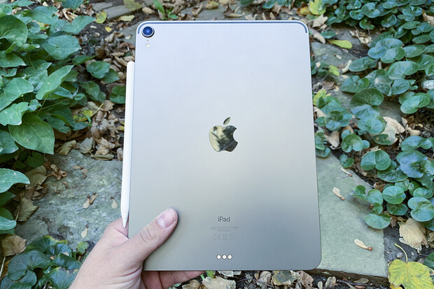 Nový Apple iPad 11" s USB-C dorazil do redakce. Jaký je?