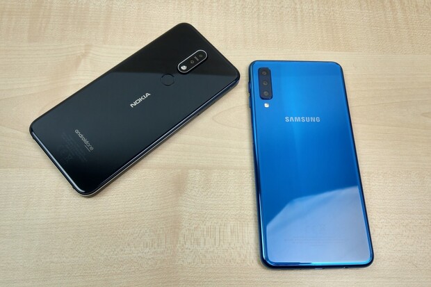 Čistý Android, nebo tři foťáky? Nokia 7.1 vs. Samsung Galaxy A7 (2018)