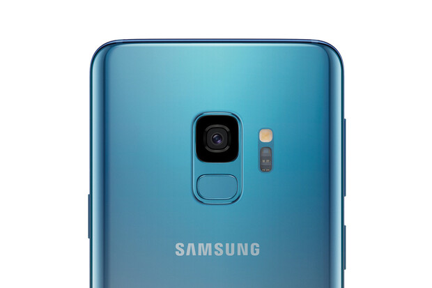 Samsung očekává mráz. V Německu nasadí barvu Polaris Blue pro Galaxy S9