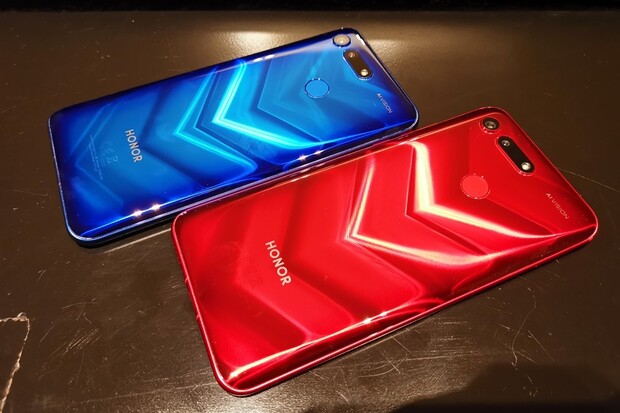 Špičkový Honor View20 zaujme cenou. Na českém trhu začne pod 15 tisíci