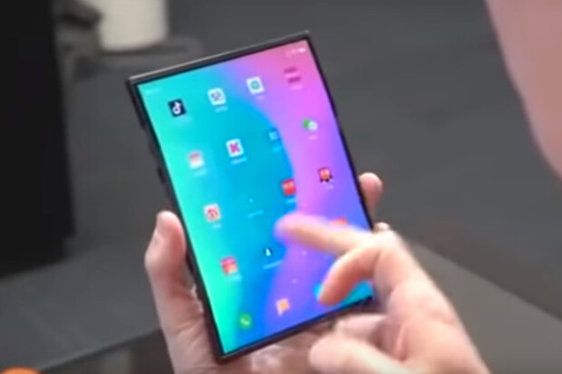 Xiaomi si patentovalo ohebný smartphone ve stylu véčka