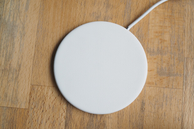 Bezdrátové nabíječky Huawei, Trust a MEIZU