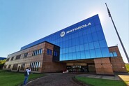 Jak se vyrábí telefony? Nahlédněte s námi do brazilské továrny Motoroly