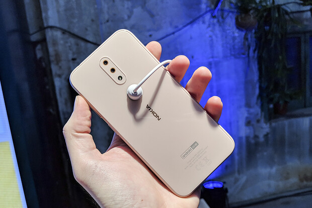 Nokie 3.2 a 4.2 vyráží na zteč do nižší střední třídy