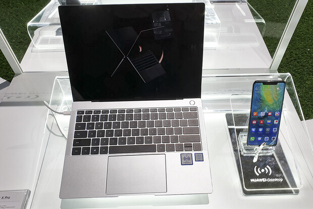 Huawei MateBook X Pro oficiálně. Ano, je tenčí než MacBook Pro