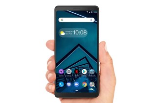 Cenově dostupný obr. Lenovo Tab V7 je novým telefonním tabletem