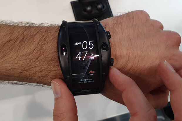 Kontroverzní Nubia Alpha: patří na zápěstí, nebo do propadliště dějin? 