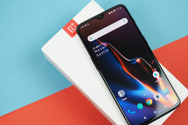 OnePlus 6T má čtečku otisků v displeji a rychlé prostředí 