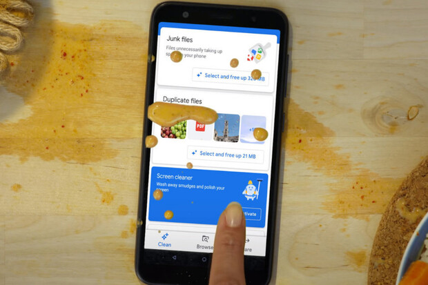 Google ukazuje revoluci v mobilní hygieně! Aplikace vyčistí displej za vás