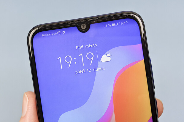 Honor 8A je od dnešního dne dostupný za výhodnější cenu 3 990 Kč 