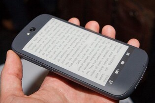 Společnost stojící za YotaPhonem zbankrotovala