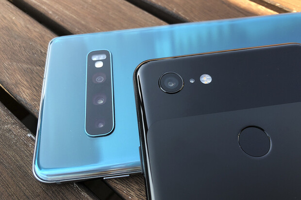 Google Pixel 3 XL vs. Samsung Galaxy S10+. Jak dopadl noční fotoduel po aktualizaci?