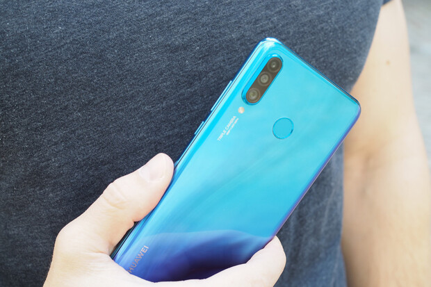 Huawei P30 Lite míří do ČR. Známe zahájení prodeje i cenu