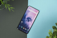 Není to jen fešák, má i pořádnou výbavu. Začínáme testovat OnePlus 7 Pro