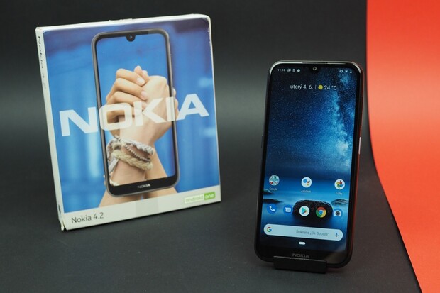 Android 10 míří na Nokii 4.2. Čeští uživatelé si ještě chvíli počkají