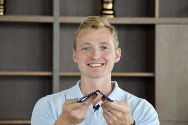 Huawei Mate X konečně naživo: ohebný a nekompromisně vybavený