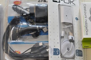 ČOI kontrolovala nabíječky pro mobily. Dvě třetiny z nich nebyly v pořádku