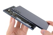 Samsung Galaxy Note10+ je složitý, každá oprava znamená kompletní rozebrání