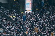 Protesty v Hongkongu ukazují, že smartphony nepotřebují internet pro komunikaci