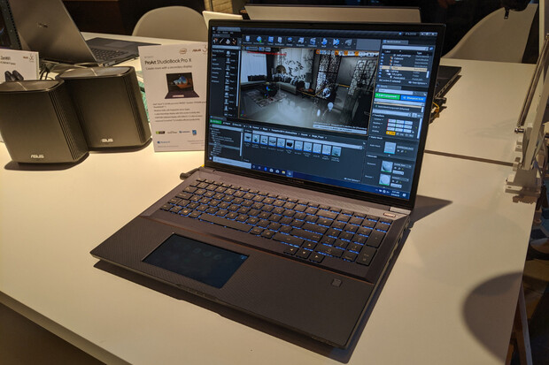 ASUS StudioBook Pro X nabídne dva displeje i monstrózní výkon v elegantním balení