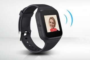 Chytré hodinky od TCL pomůžou hlídat seniory i děti 