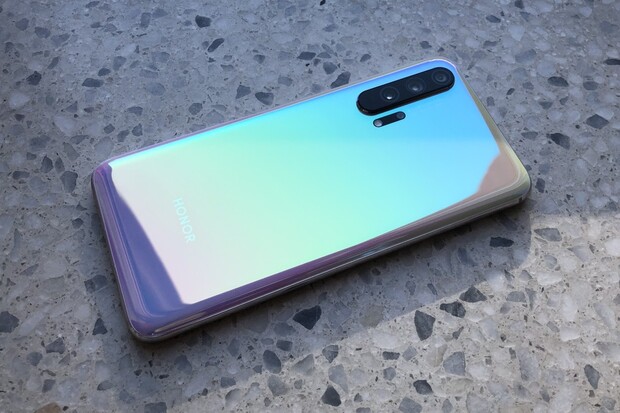 Nový barevný odstín pro Honor 20 Pro je mrazivě elegantní