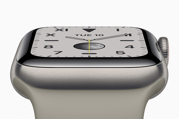 Apple Watch 5 se převlékly do titanu a nabízí Always-On displej 