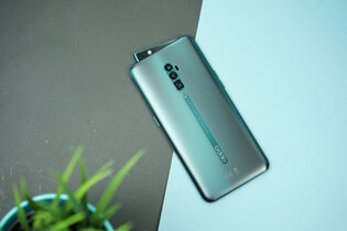 Je libo „žraločí“ kamerka a Snapdragon 855? Právě testujeme Oppo Reno 10× Zoom 