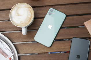 Majitelé iPhonů 11 si stěžují na problémy s nazelenalým displejem