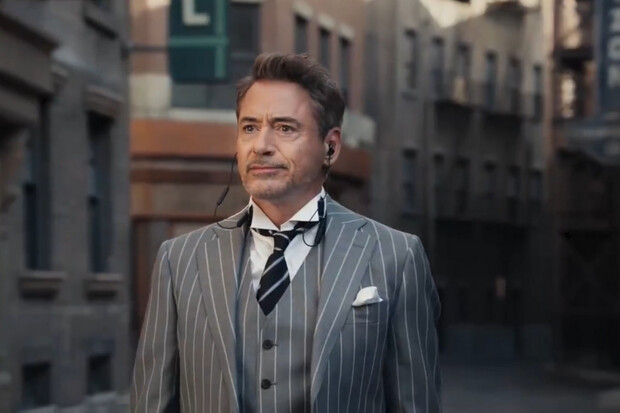 Který smartphone preferuje Iron Man? Robert Downey Jr. spatřen v reklamě na OnePlus 7T