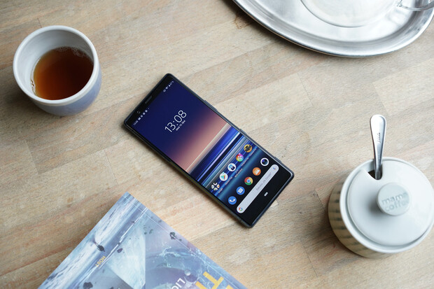 Letošní vlajková loď od Sony přinese rekordně vysokou kapacitu baterie i podporu 5G