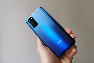 Bestiálně výkonný Honor V30 Pro s 5G v redakci. Jaké jsou první dojmy?