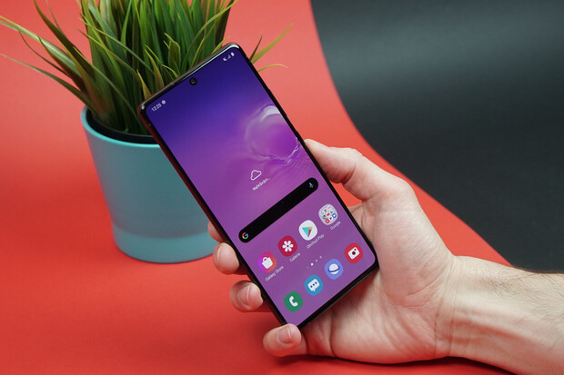 Už i na Samsung Galaxy S10 Lite míří nejnovější Android 11