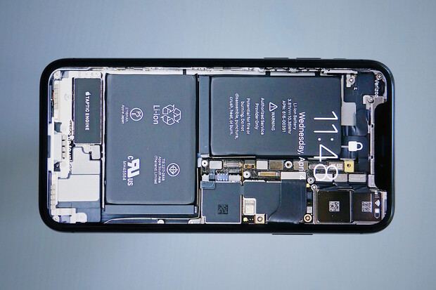 Vize EU: nejen jednotný konektor, ale také snadno vyměnitelné baterie 