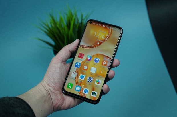 U T Mobile V Rijnu Poridite Za Korunu Hned Tri Telefony Mobilenet Cz