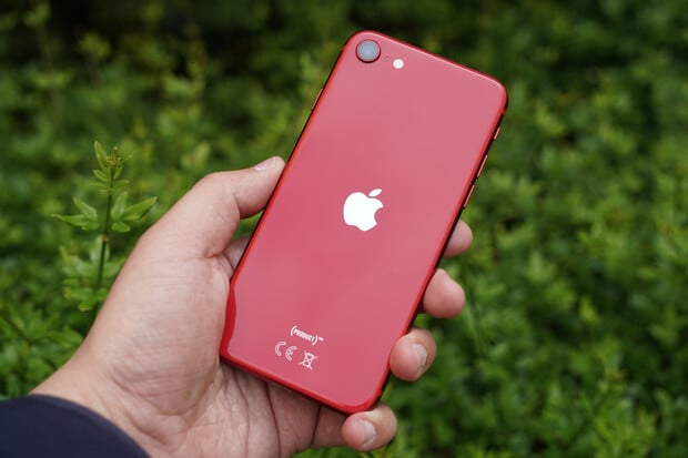 Jak hodnotíme nový iPhone SE (2020) po třech dnech používání?