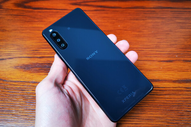 Unboxing: Sony Xperia 10 V 