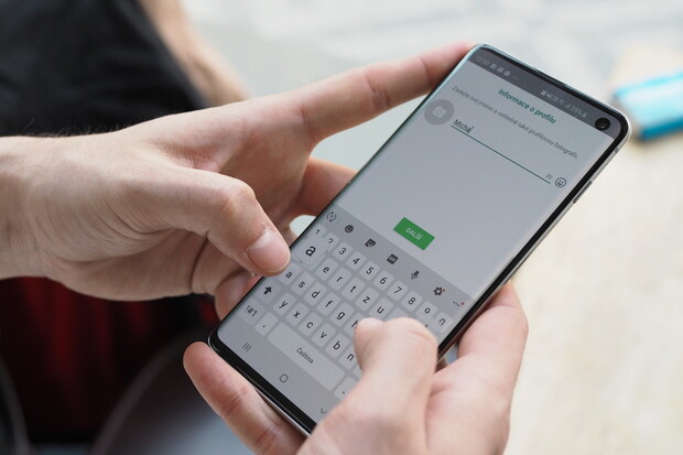 WhatsApp znovu vyvíjí jednu z nejužitečnějších funkcí pro chatování