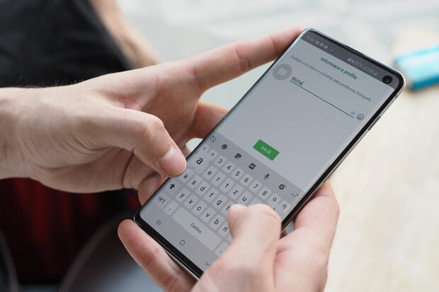 WhatsApp testuje novinky. V beta verzi lze lépe formátovat poslaný text