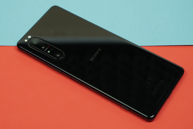 Sony za 2. čtvrtletí dodalo skoro milión Xperií. Na místě je mírný optimismus