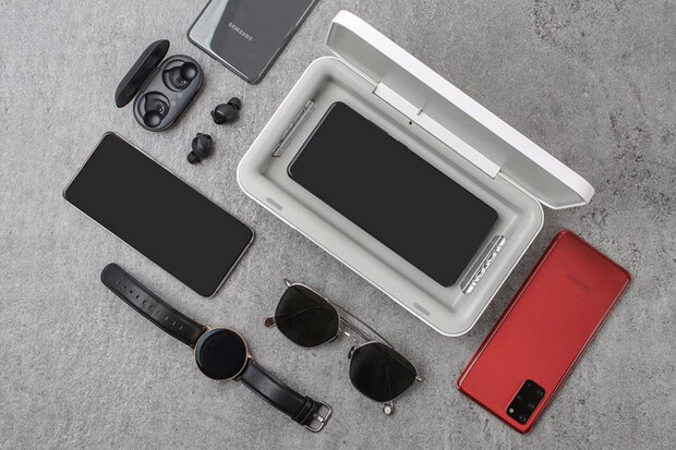 Samsung představuje UV nabíjecí schránku, která zničí až 99 % bakterií