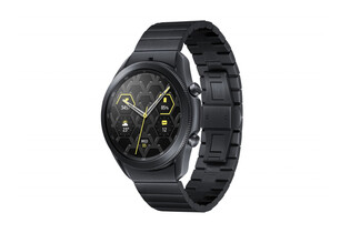 Pokochejte se pohledem na titanovou verzi Galaxy Watch3. Zájemce vyjde na 17 tisíc korun