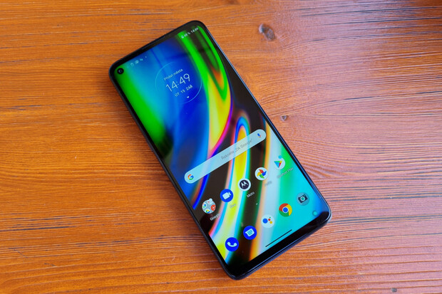 Motorola Moto G9 Plus s 6,8" displejem v redakci. Jaké jsou naše první dojmy?
