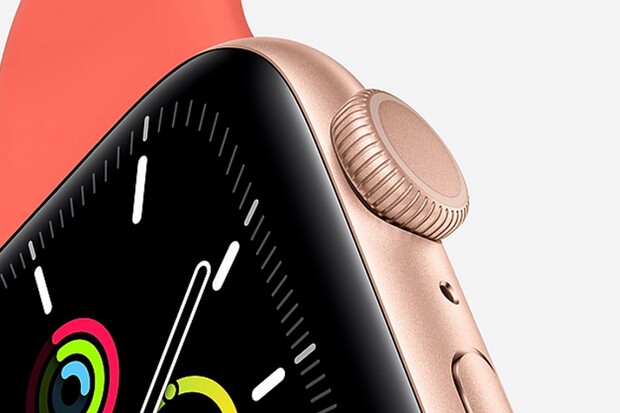 Víme, kolik budou stát nové hodinky od Applu. I „levný“ model je docela drahý