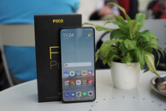 Recenze Poco F2 Pro – Kdo si hraje, nezlobí