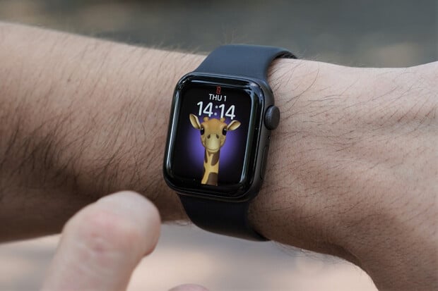 Budou nové Apple Watch designově podobné iPhonům 12? 